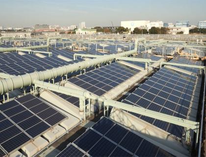 The complete solar roof is making a big return