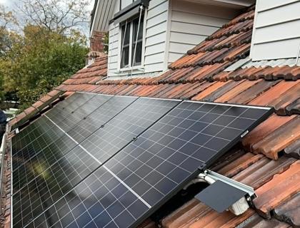 Solar Panels Installed Pure Electric Not Enough Solar